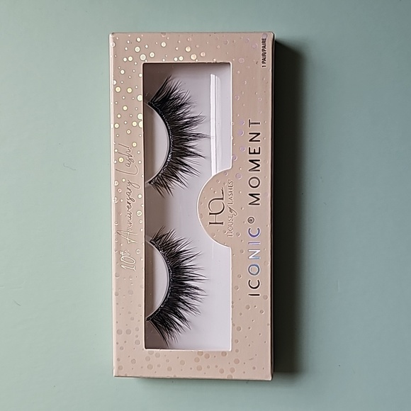 House of Lashes False Lashes - Picture 1 of 3